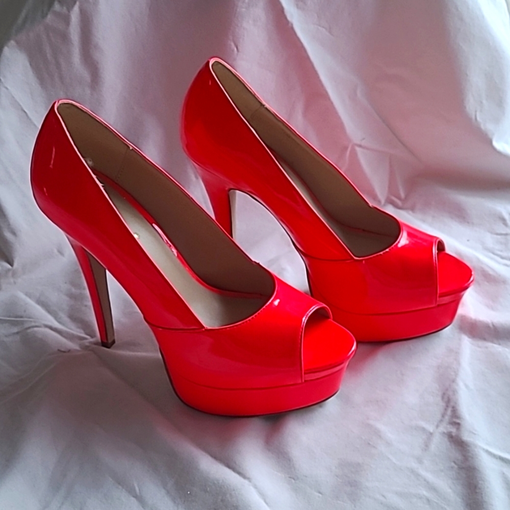 Size 9 neon pink shiny open toed platform high heels